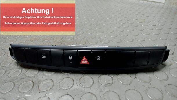 Foto: SCHALTEREINHEIT / WARNBLINKSCHALTER eines Smart smart forfour