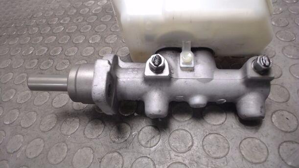 Foto: HAUPTBREMSZYLINDER eines VW Polo 1.2