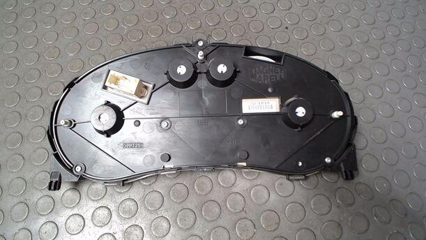 Foto: INSTRUMENTENTAFEL/ KOMBIINSTRUMENT eines Peugeot Expert L1H1