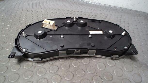 Foto: INSTRUMENTENTAFEL/ KOMBIINSTRUMENT eines Peugeot Expert L1H1