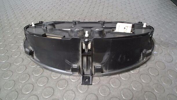 Foto: INSTRUMENTENTAFEL/ KOMBIINSTRUMENT eines Peugeot Expert L1H1