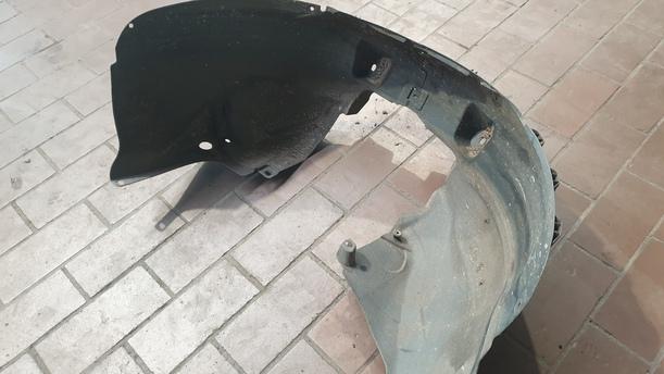 Foto: RADHAUSSCHALE / INNENKOTFLÜGEL LINKS eines Opel Corsa 1.4 16V