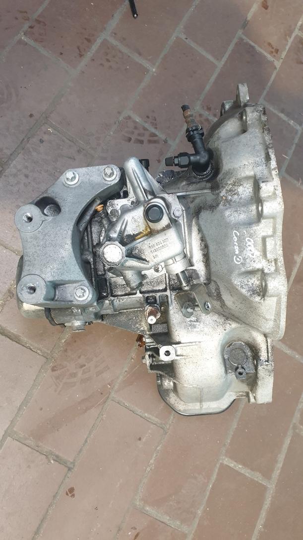 Foto: SCHALTGETRIEBE 5 GANG ( F13 C4,18 ) eines Opel Corsa 1.4 16V