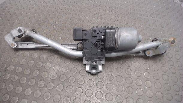 Foto: SCHEIBENWISCHERMOTOR MIT GESTÄNGE VORNE eines VW Polo 1.2