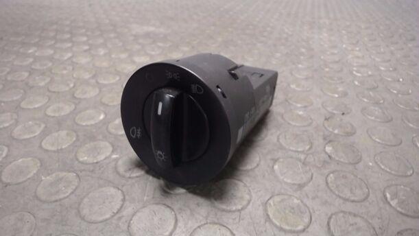Foto: LICHTSCHALTER eines VW Polo 1.2