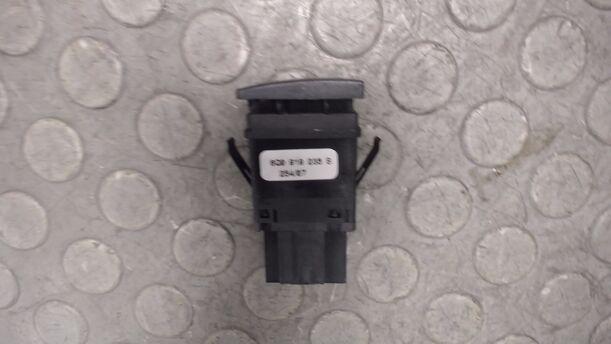Foto: SCHALTER AIRBAG AUSSCHALTUNG BEIFAHRER eines VW Polo 1.2