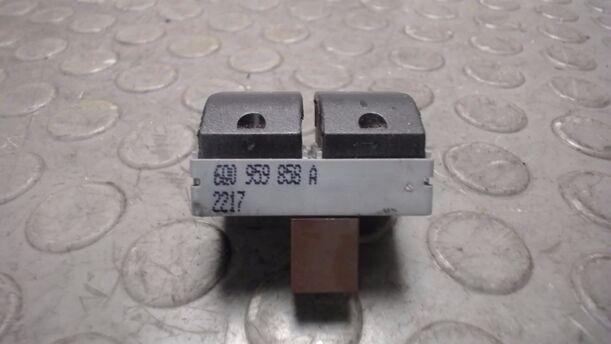 Foto: FENSTERHEBERSCHALTER VORNE eines VW Polo 1.2