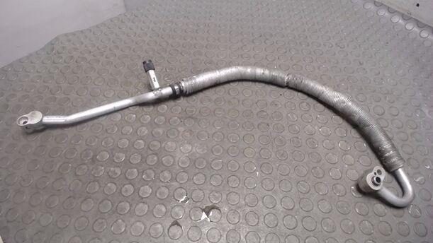 Foto: SCHLAUCH KONDENSATOR / KOMPRESSOR eines VW Polo 1.2