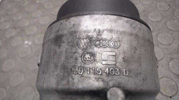 Foto: ÖLFILTERGEHÄUSE / ÖLFILTERTRÄGER eines VW Polo 1.2
