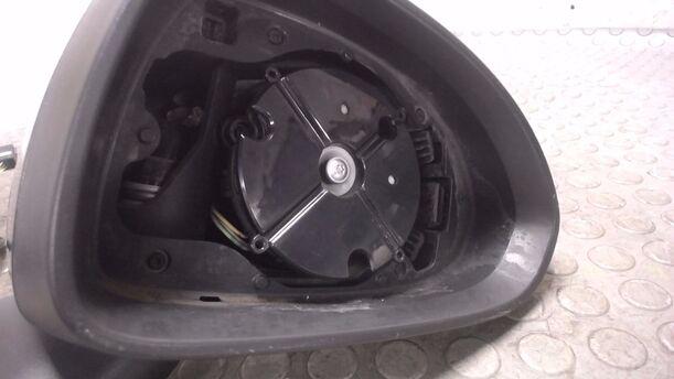 Foto: AUSSENSPIEGEL ELEKTRISCH VERSTELLBAR RECHTS eines Opel Corsa 1.4 16V