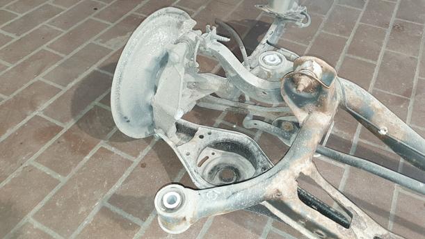 Foto: HINTERACHSE ( VARIANT ) eines VW Passat Variant 2.0 TDI DPF