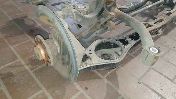 Foto: HINTERACHSE ( VARIANT ) eines VW Passat Variant 2.0 TDI DPF