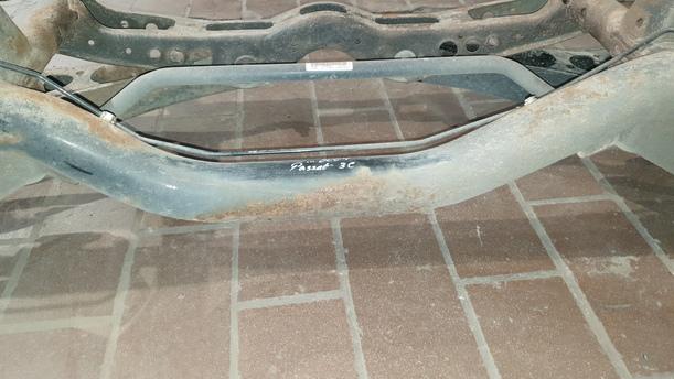 Foto: HINTERACHSE ( VARIANT ) eines VW Passat Variant 2.0 TDI DPF