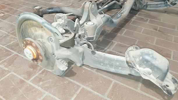 Foto: HINTERACHSE ( VARIANT ) eines VW Passat Variant 2.0 TDI DPF