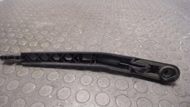 Foto: SCHEIBENWISCHERARM HINTEN eines Opel Corsa 1.4 16V