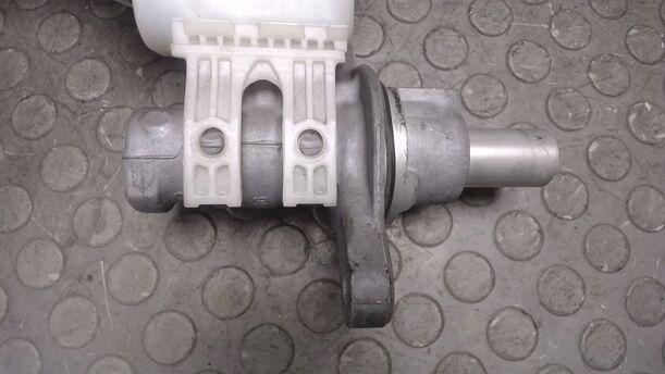 Foto: HAUPTBREMSZYLINDER ( BOSCH ) eines Opel Corsa 1.4 16V