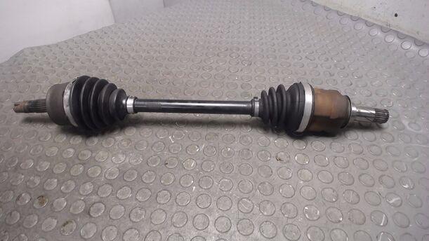 Foto: ANTRIEBSWELLE LINKS eines Opel Corsa 1.4 16V