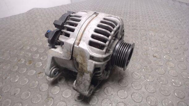 Foto: LICHTMASCHINE ( BOSCH ) eines Opel Corsa 1.4 16V