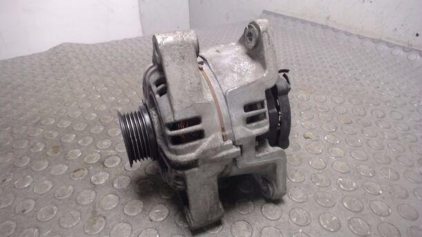 Foto: LICHTMASCHINE ( BOSCH ) eines Opel Corsa 1.4 16V
