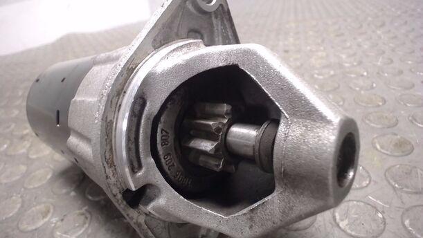 Foto: ANLASSER / STARTER BOSCH eines Opel Corsa 1.4 16V