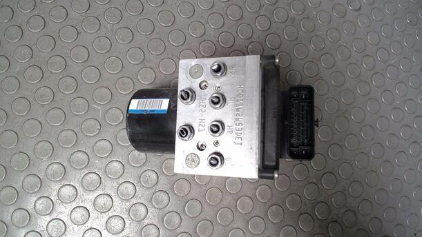 Foto: HAUPTBREMSAGGREGAT ABS eines VW Passat Variant 2.0 TDI DPF