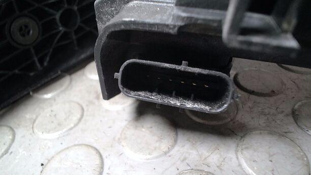 Foto: GASPEDAL eines VW Passat Variant 2.0 TDI DPF