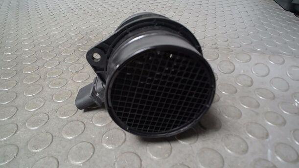 Foto: LUFTMASSENMESSER eines VW Passat Variant 2.0 TDI DPF