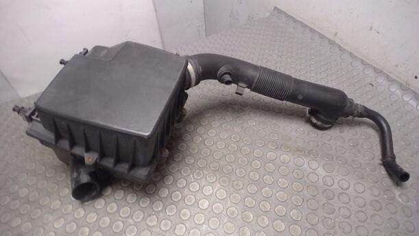 Foto: LUFTFILTERKASTEN eines Opel Corsa 1.4 16V