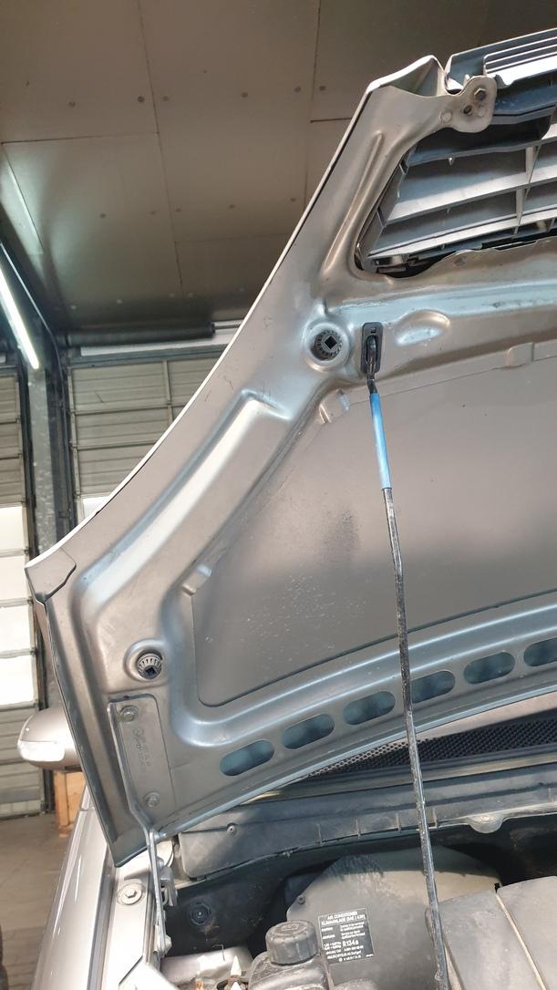 Foto: MOTORHAUBE eines Mercedes-Benz A 160 L
