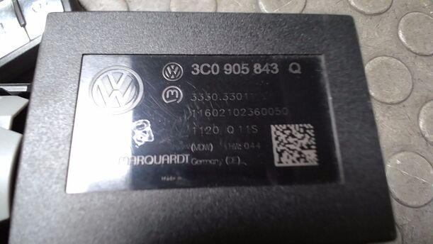 Foto: ZÜNDSCHLOSS/ SCHLIESSZYLINDER eines VW Passat Variant 2.0 TDI DPF