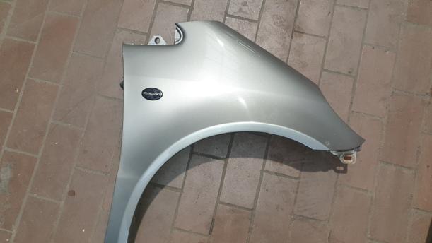 Foto: KOTFLÜGEL RECHTS eines Mercedes-Benz A 160 L