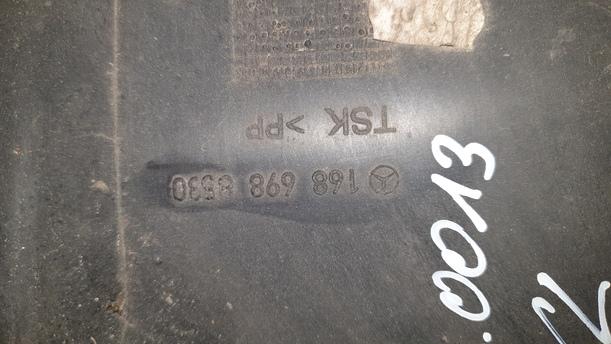 Foto: RADHAUSSCHALE / INNENKOTFLÜGEL VORNE LINKS eines Mercedes-Benz A 160 L