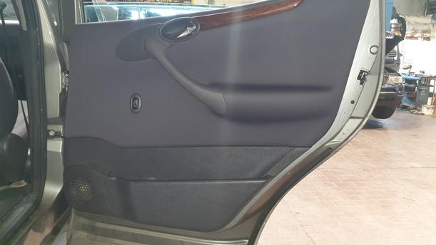 Foto: TÜR HINTEN RECHTS ( LANG ) eines Mercedes-Benz A 160 L