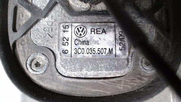 Foto: DACHANTENNE eines VW Passat Variant 2.0 TDI DPF