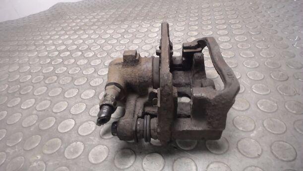 Foto: BREMSSATTEL HINTEN RECHTS eines Mercedes-Benz A 160 L GL