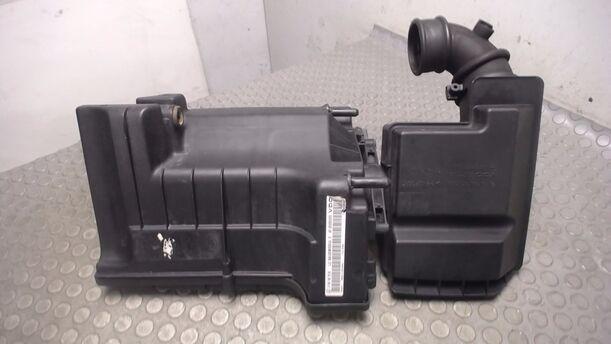 Foto: LUFTFILTERKASTEN eines Mercedes-Benz A 160 L GL