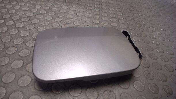 Foto: TANKKLAPPE / TANKDECKEL eines Mercedes-Benz A 160 L GL
