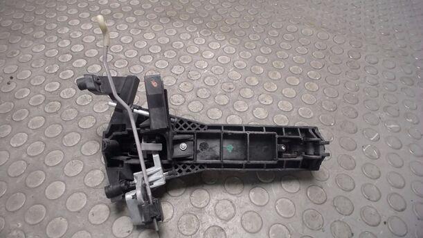 Foto: TÜRAUSSENGRIFF HINTEN LINKS eines Mercedes-Benz A 160 L GL