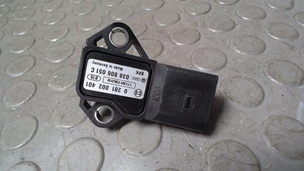 Foto: LADEDRUCKSENSOR eines VW Passat Variant 2.0 TDI DPF GL
