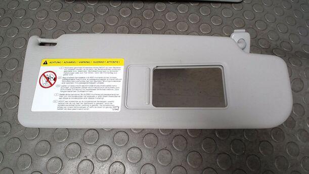 Foto: SONNENBLENDEN eines VW Passat Variant 2.0 TDI DPF GL