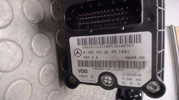 Foto: DROSSELKLAPPE / DROSSELKLAPPENSTUTZEN eines Mercedes-Benz A 160 L GL