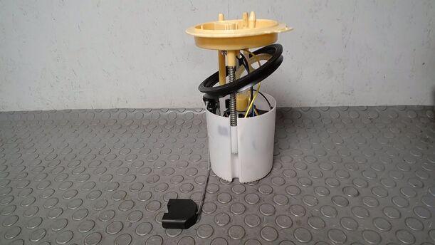 Foto: KRAFTSTOFFPUMPE eines VW Passat Variant 2.0 TDI DPF GL