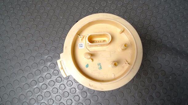 Foto: KRAFTSTOFFPUMPE eines VW Passat Variant 2.0 TDI DPF GL