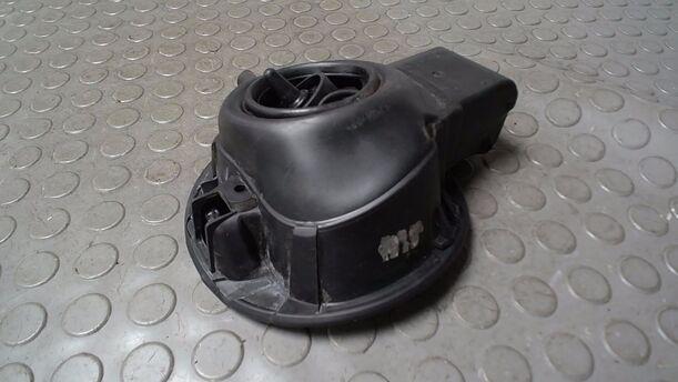 Foto: TANKKLAPPE/ TANKDECKEL eines VW Passat Variant 2.0 TDI DPF GL
