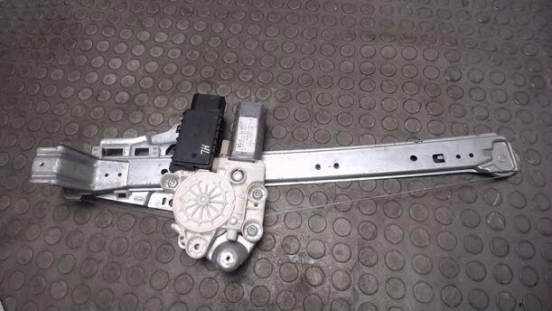 Foto: FENSTERHEBER ELEKTRISCH HINTEN LINKS eines Mercedes-Benz A 160 L GL