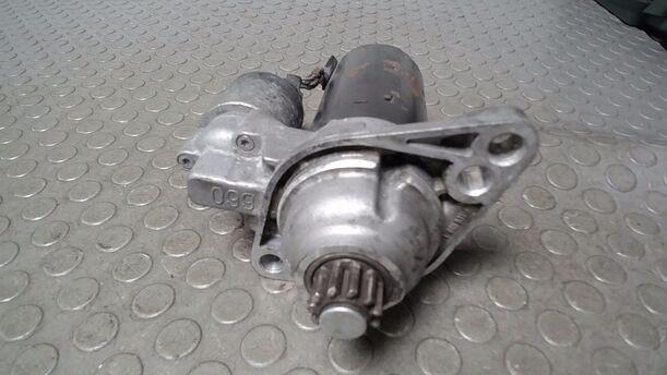 Foto: ANLASSER ( BOSCH ) eines VW Passat Variant 2.0 TDI DPF GL