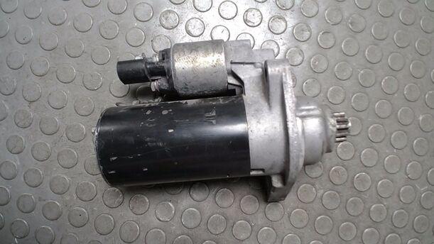 Foto: ANLASSER ( BOSCH ) eines VW Passat Variant 2.0 TDI DPF GL