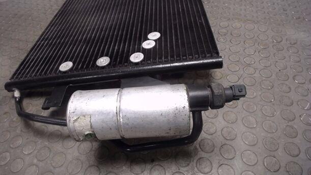 Foto: KONDENSATOR KLIMAANLAGE eines Mercedes-Benz A 160 L GL