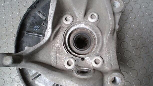 Foto: ACHSSCHENKEL VORN LINKS eines VW Passat Variant 2.0 TDI DPF GL