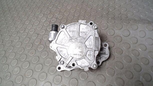 Foto: VAKUUMPUMPE ( BOSCH ) eines VW Passat Variant 2.0 TDI DPF GL